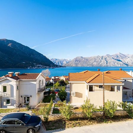 Boka View Luxury Suite - With Free Garage Parking Kotor Exterior foto