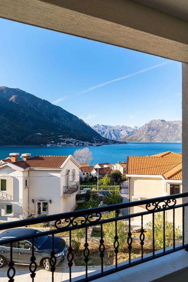 Boka View Luxury Suite - With Free Garage Parking Kotor Exterior foto